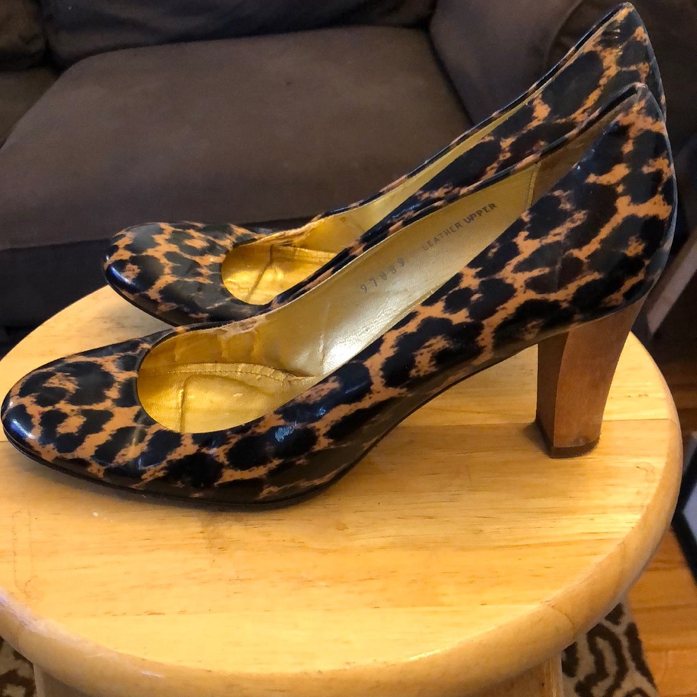 Leopard patent solid wood heel